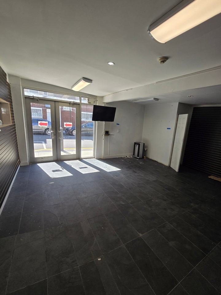 3800 Kennedy Blvd #1 - Photo 4 of 10