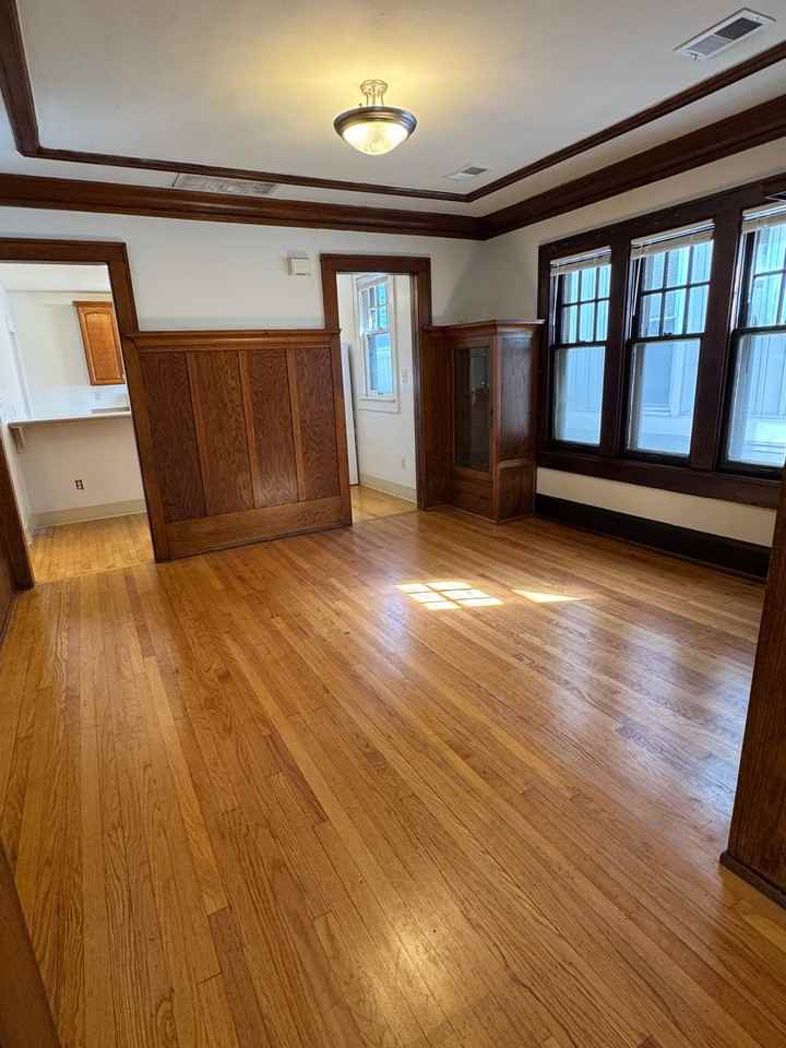 2624 N Stowell Ave - Photo 3 of 16