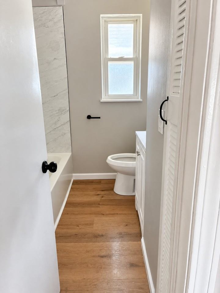 15916 Edgewood Ave - Photo 2 of 10