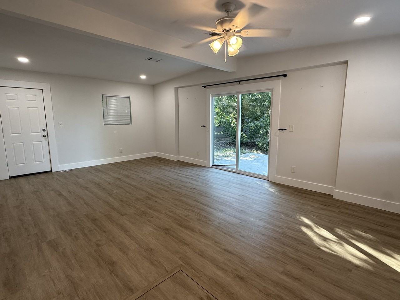 76 Carson Dr Ne - Photo 2 of 13