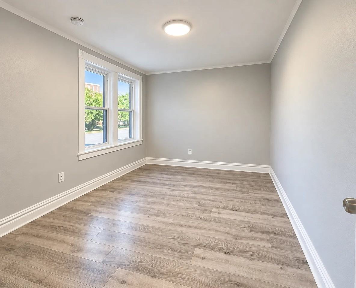 192 Carroll St #53 - Photo 5 of 7