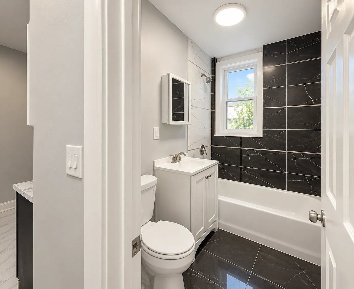 192 Carroll St #53 - Photo 6 of 7
