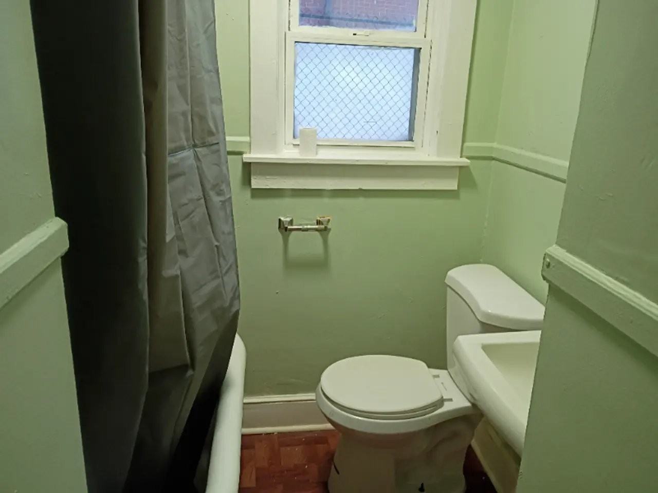 378 Prospect St #1R - Photo 2 of 5