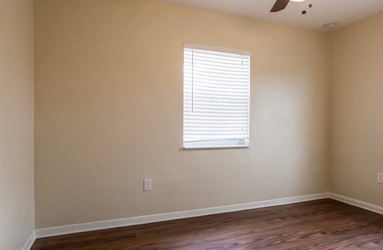 345 Nw 190th St - Photo 4 of 15