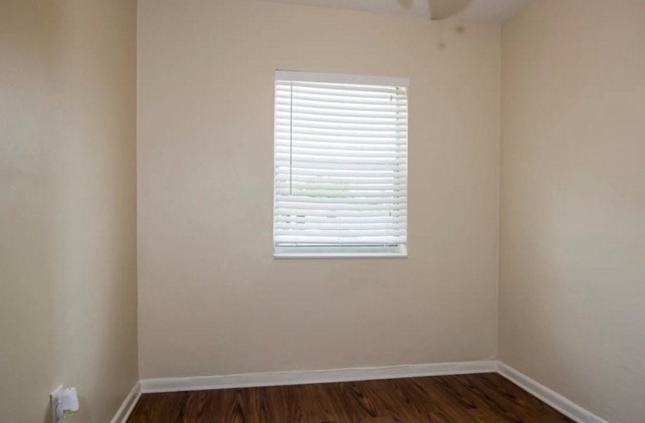 345 Nw 190th St - Photo 5 of 15