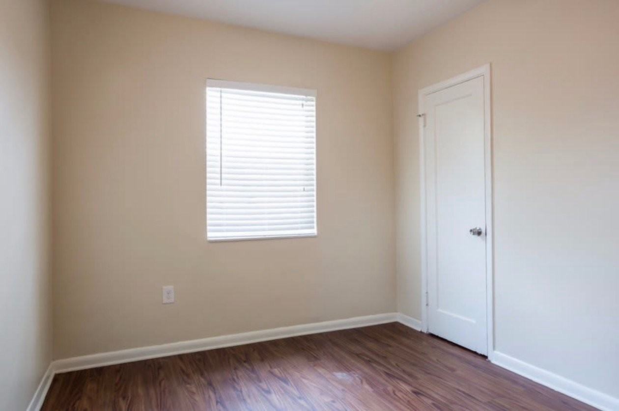 345 Nw 190th St - Photo 6 of 15