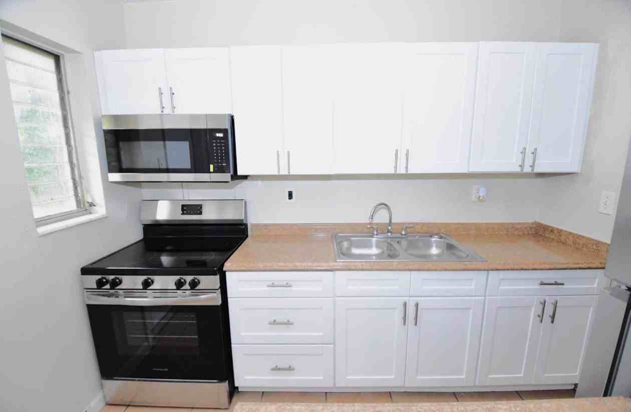345 Nw 190th St - Photo 7 of 15