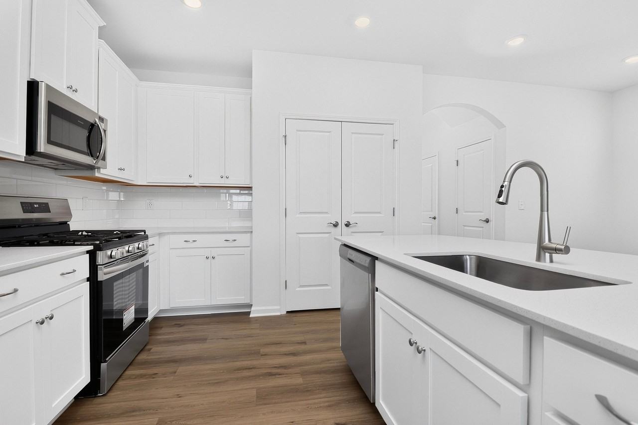 1240 Nighthawk Way - Photo 7 of 19