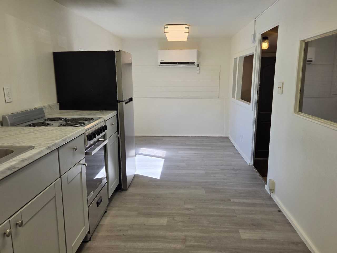 1025 N 4th St - Photo 4 of 10