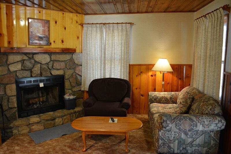 237 E White Mountain Blvd #20 - Photo 3 of 8