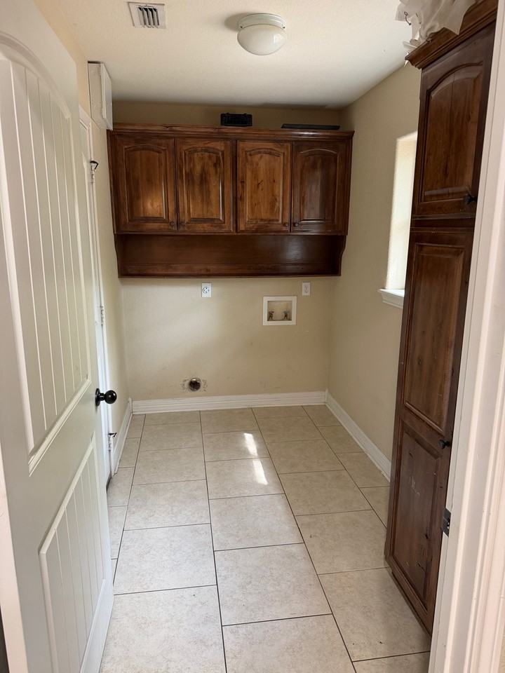 106 Falcon Way - Photo 4 of 19