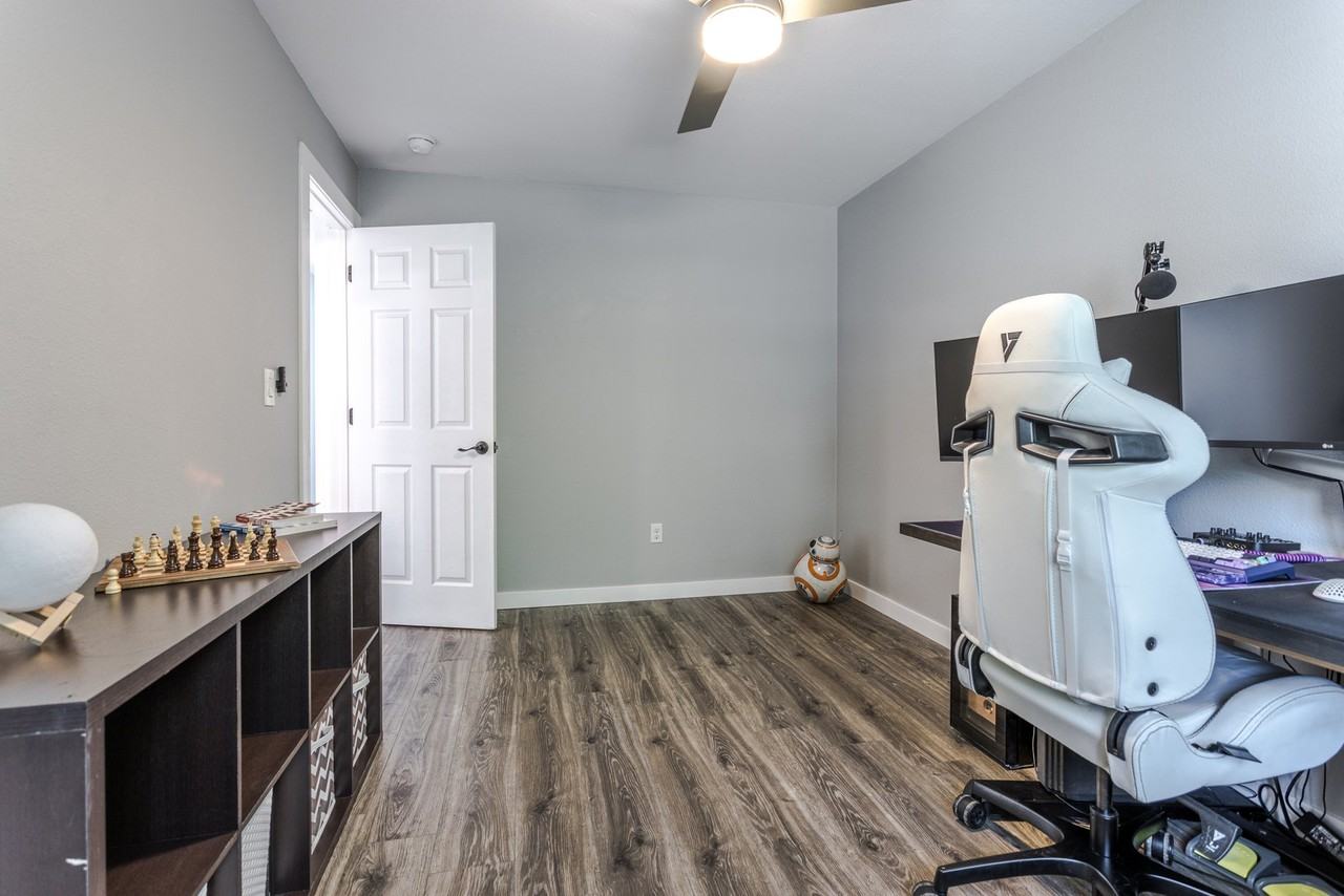 7135 Welch Ct - Photo 4 of 18