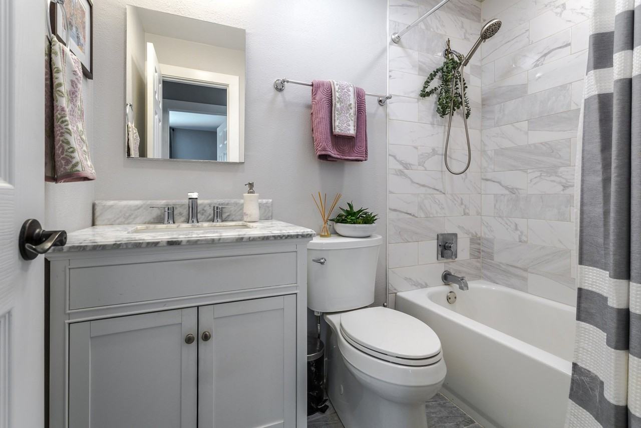 7135 Welch Ct - Photo 6 of 18