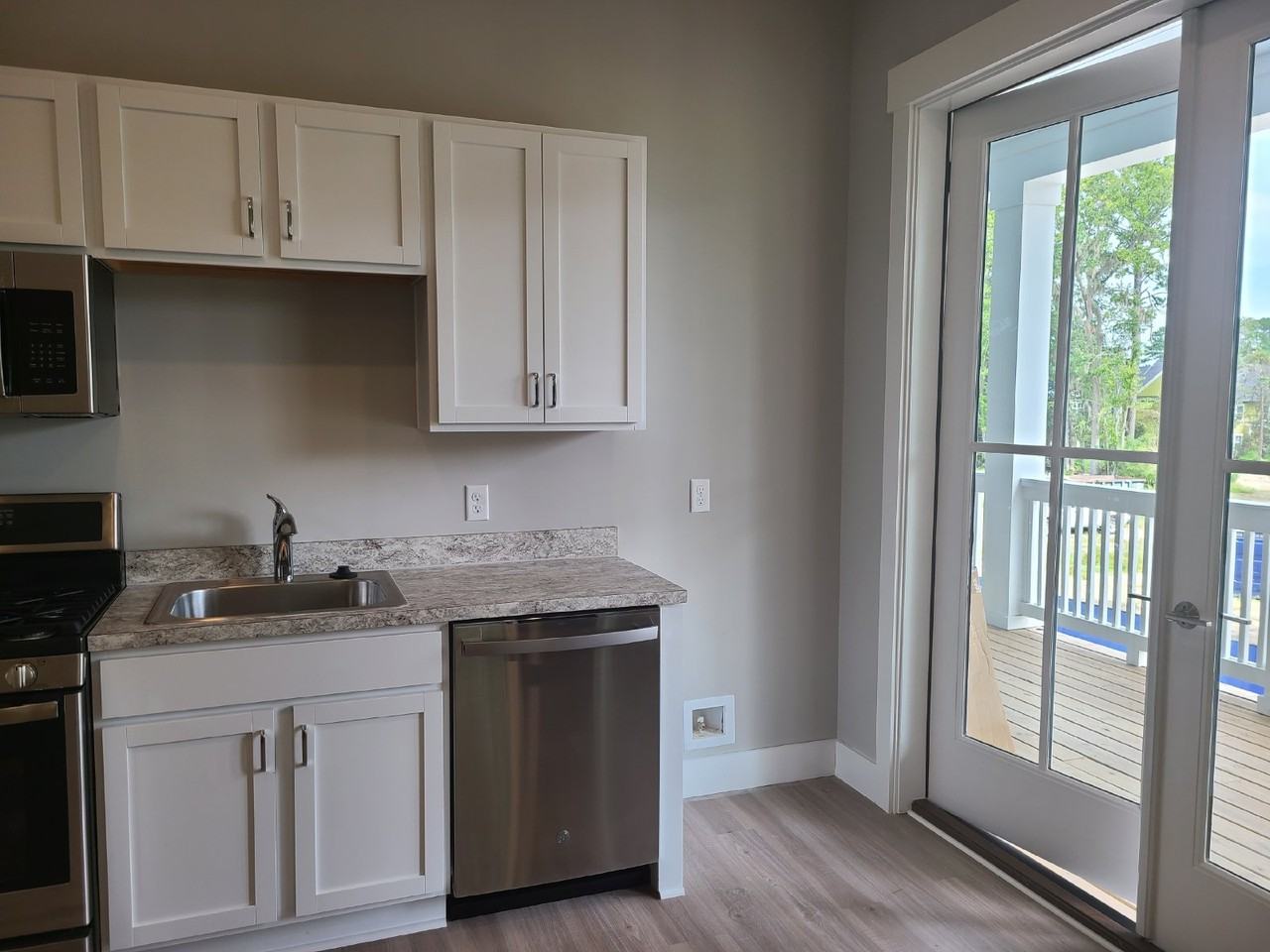4 Marianna Way #201 - Photo 2 of 9