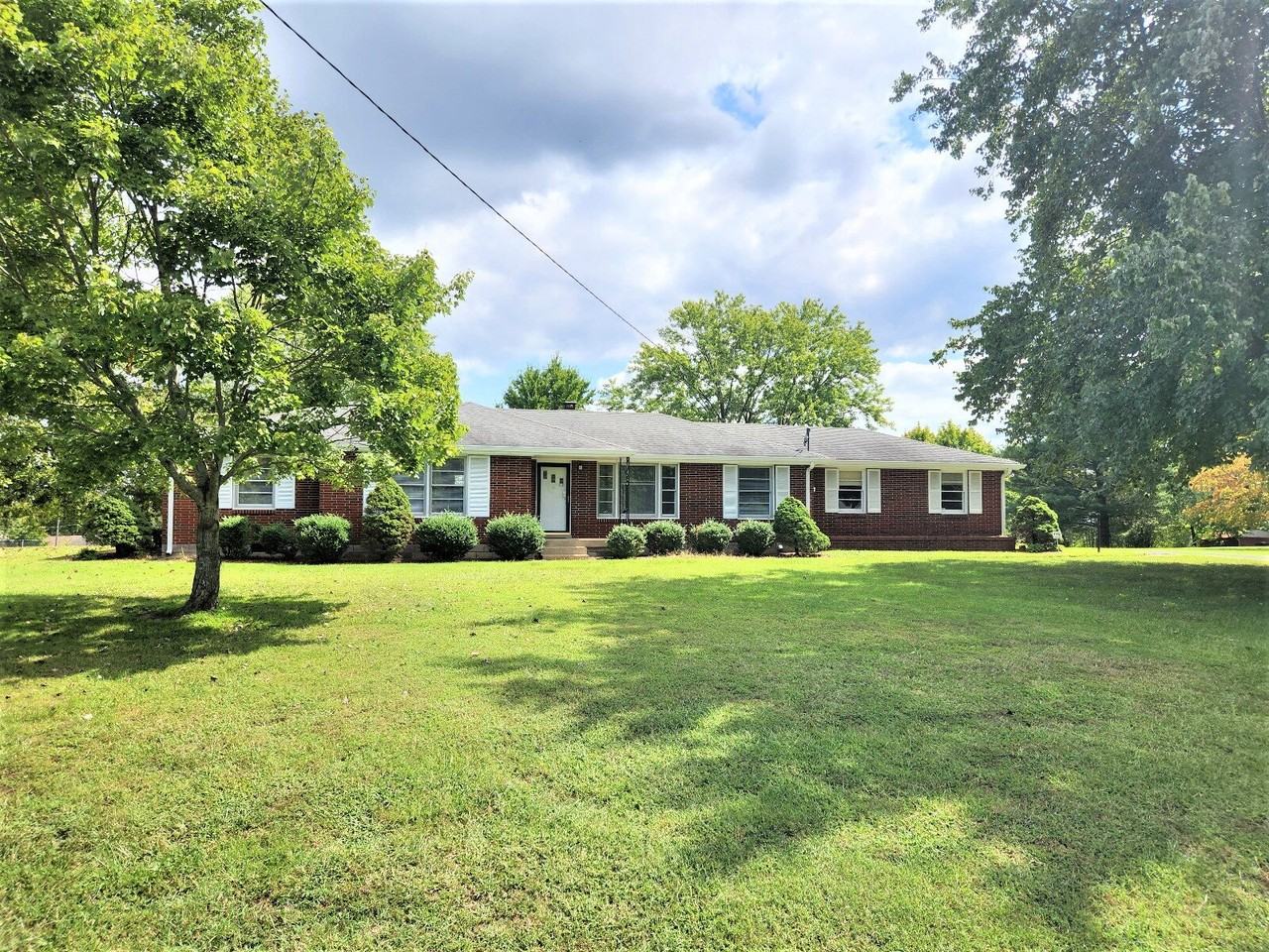614 Ronnie Rd - Photo 2 of 24