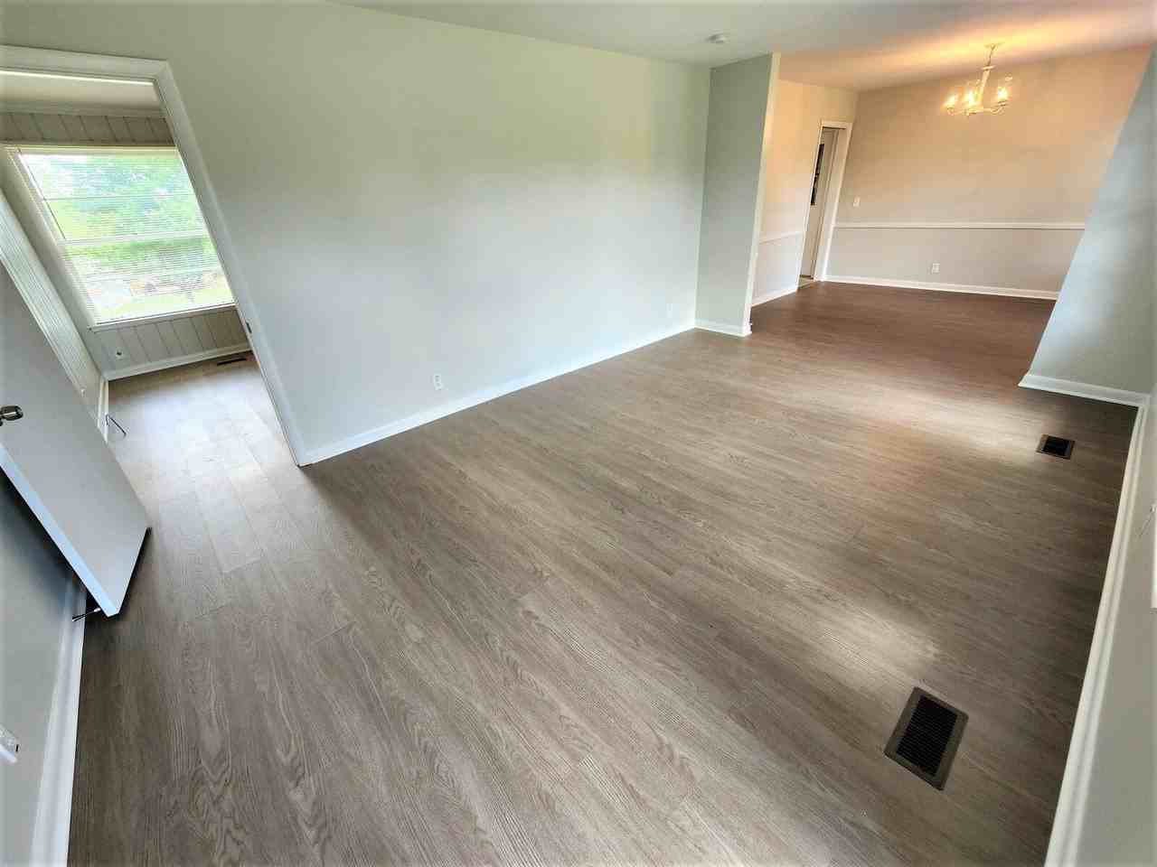 614 Ronnie Rd - Photo 3 of 24