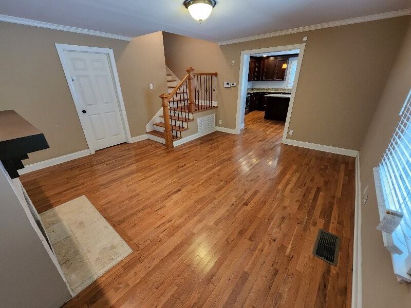 1812 Eastside Ave - Photo 5 of 22