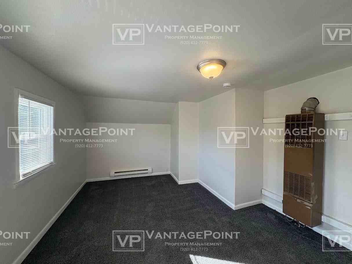1118A S 15th St - Photo 5 of 13