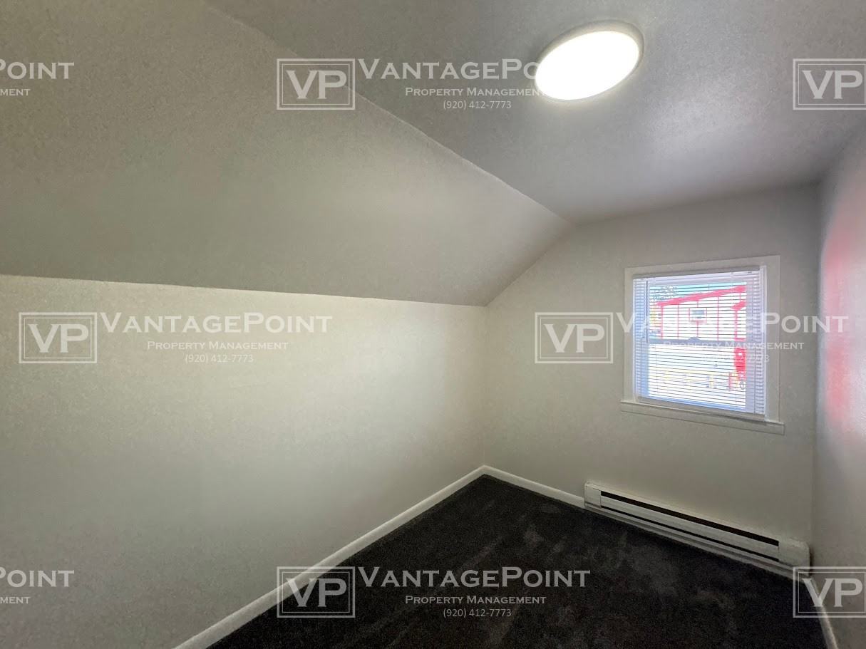 1118A S 15th St - Photo 6 of 13