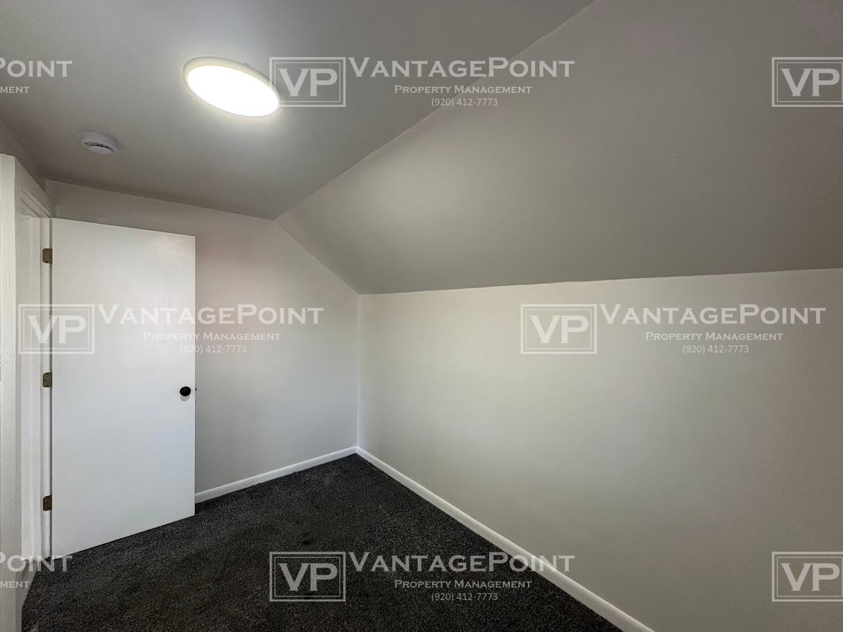 1118A S 15th St - Photo 7 of 13