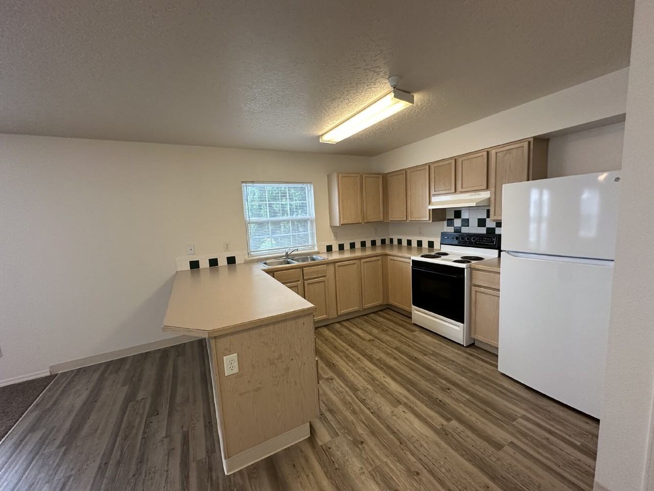 122 Davis Ave - Photo 6 of 21