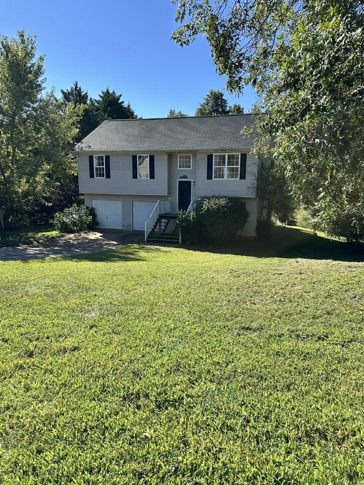 5694 Cottage Ln - Photo 2 of 15