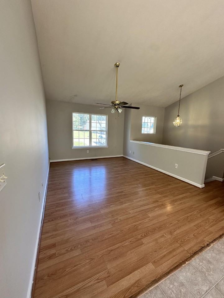 5694 Cottage Ln - Photo 4 of 15