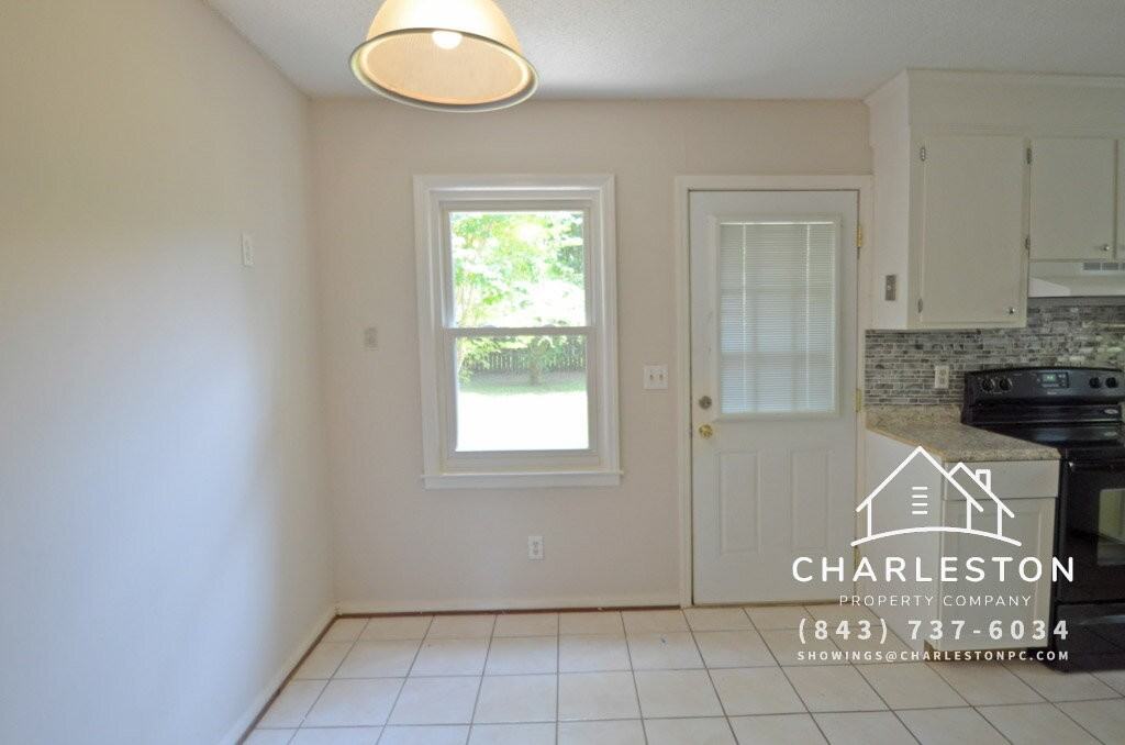 137 Red Cedar Dr - Photo 2 of 8