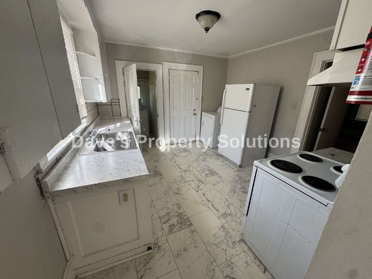 2808 N Patterson Ave - Photo 6 of 19