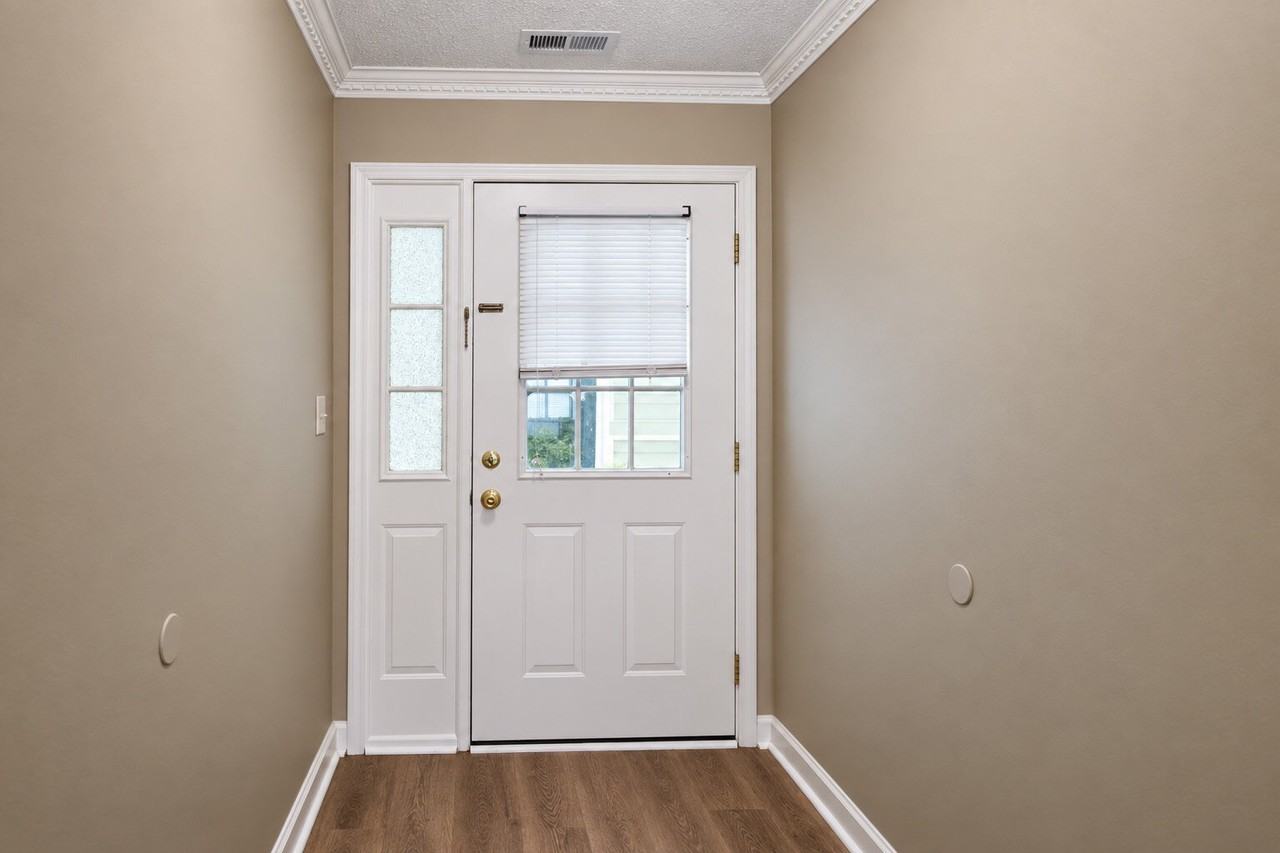 3800 Wayne Memorial Dr - Photo 3 of 37