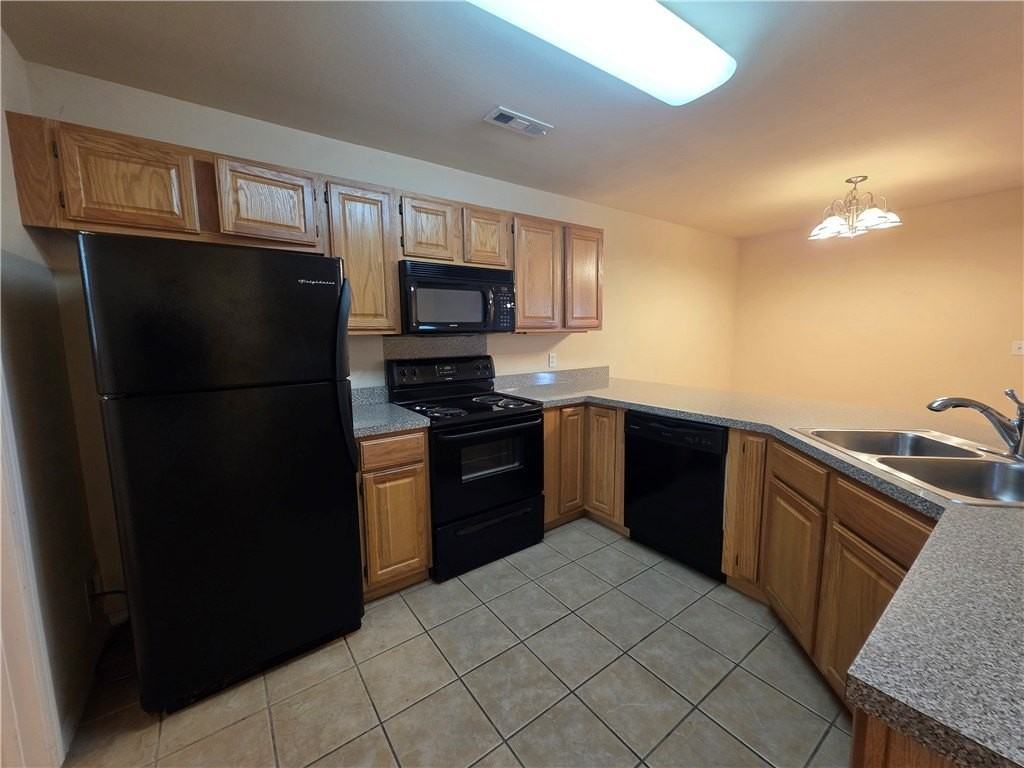 1459 W Junction St #5 - Photo 3 of 21