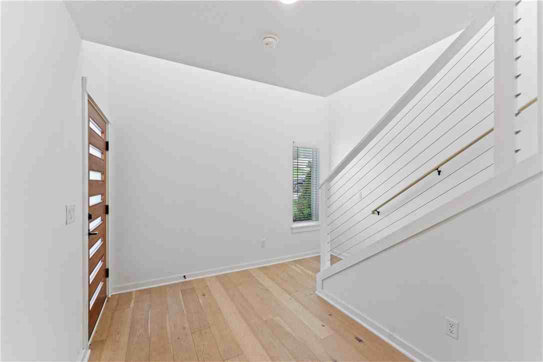 134 S Paddock Loop - Photo 3 of 31
