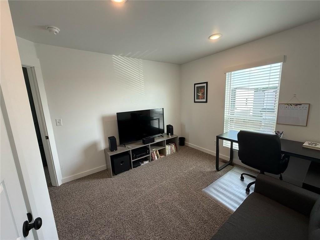 1020 Ventnor Ave - Photo 5 of 35