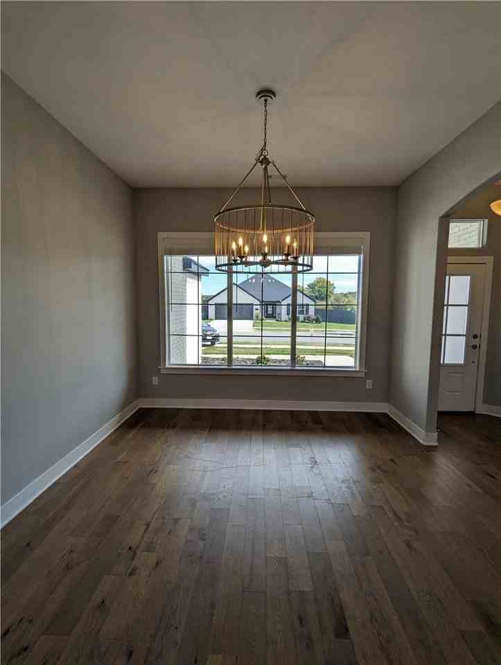 523 N Greylag Way - Photo 4 of 15