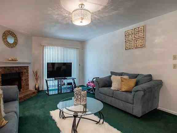 3078 Mission Rd - Photo 6 of 11