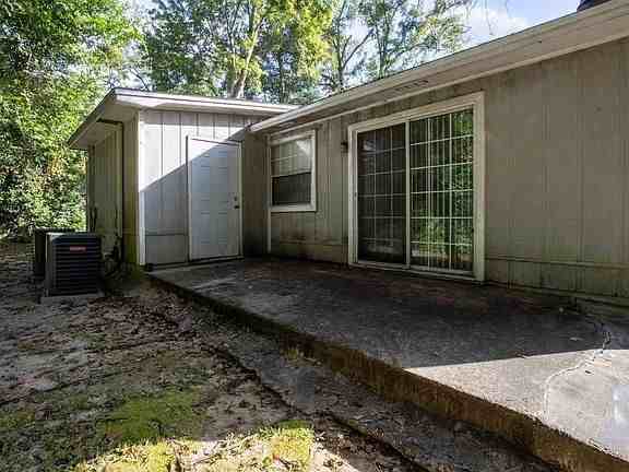 3078 Mission Rd - Photo 7 of 11