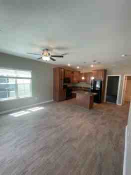 2207 Cedarbrook Ct - Photo 3 of 12