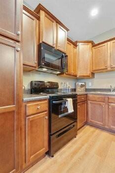 2207 Cedarbrook Ct - Photo 6 of 12