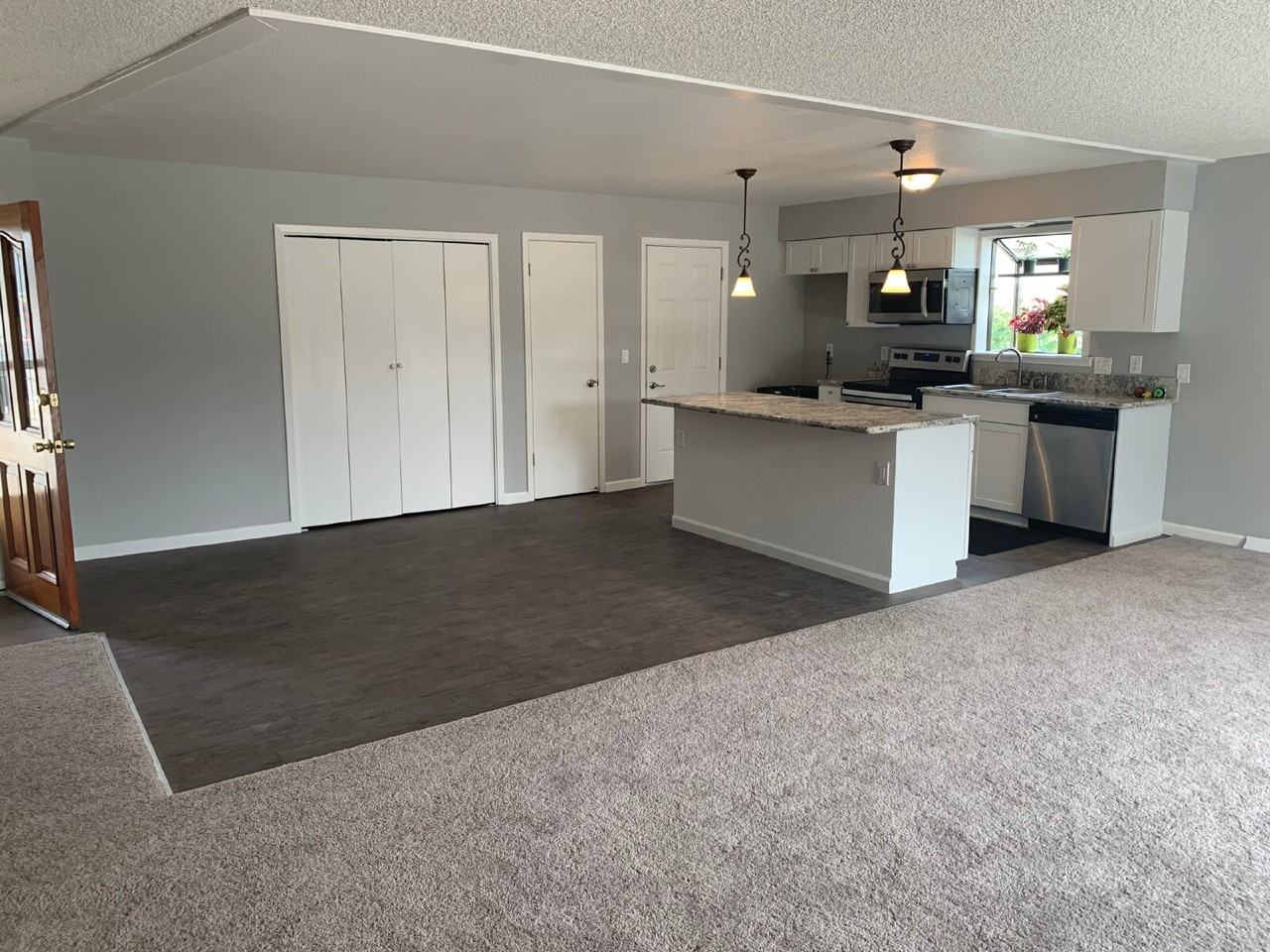 509 Bath St - Photo 3 of 10