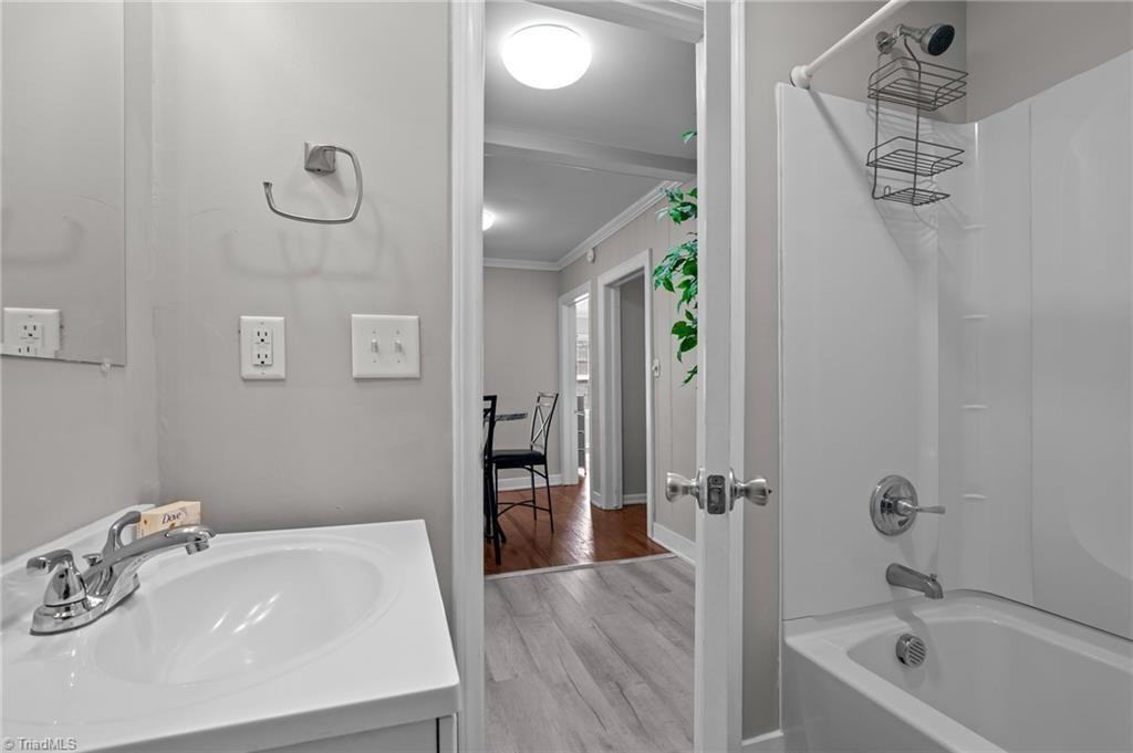 156 Rosedale Cir - Photo 6 of 28