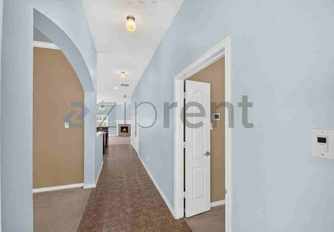 1201 Hayden Ln - Photo 5 of 33