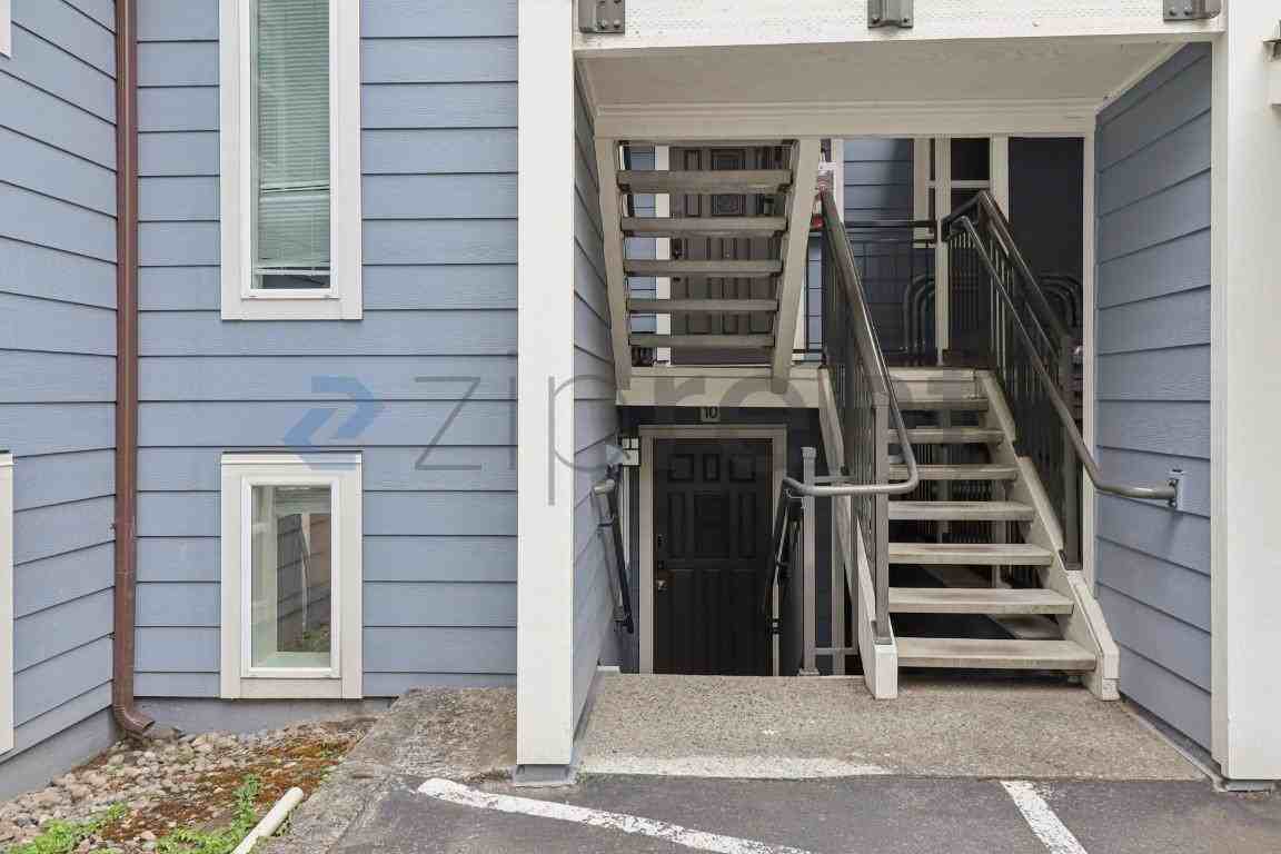 7577 Old Redmond Rd #10 - Photo 2 of 20