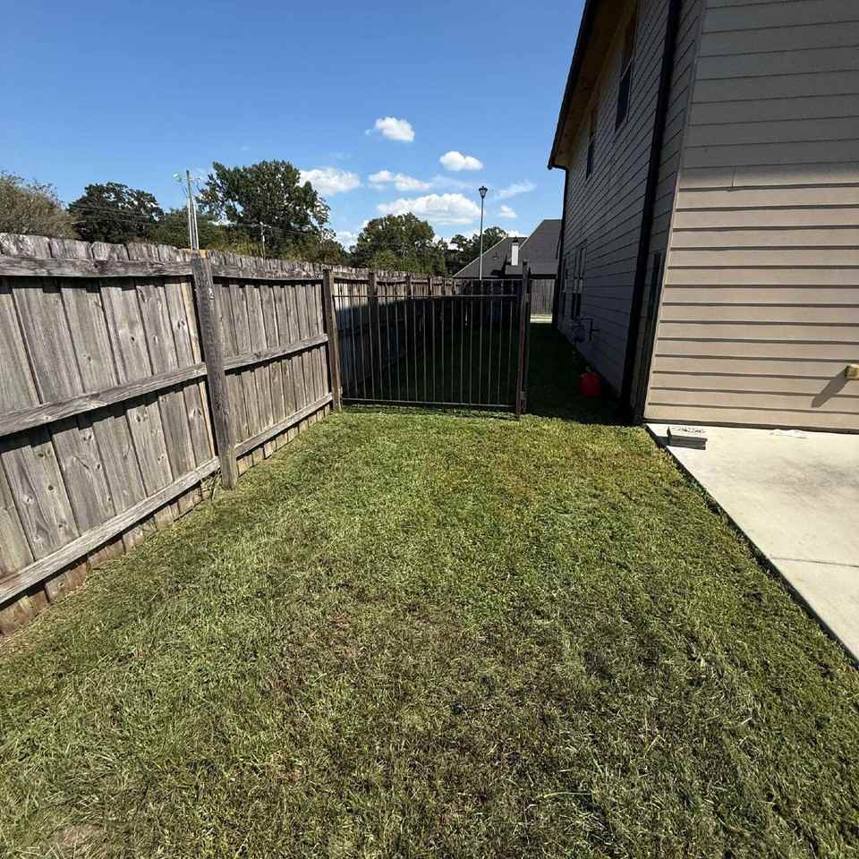 10931 Grace Ln - Photo 3 of 8
