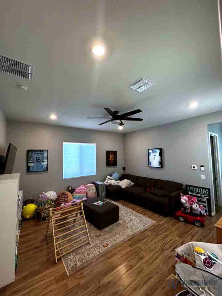 1656 W Aristides St - Photo 3 of 18