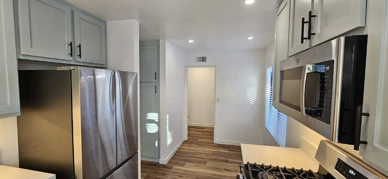 8409 Summerdale Rd #B - Photo 4 of 27
