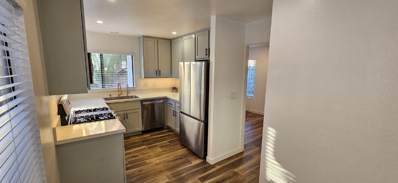 8409 Summerdale Rd #B - Photo 5 of 27