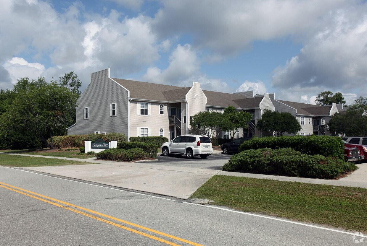 731 Bragg Dr Apt E - Photo 2 of 20