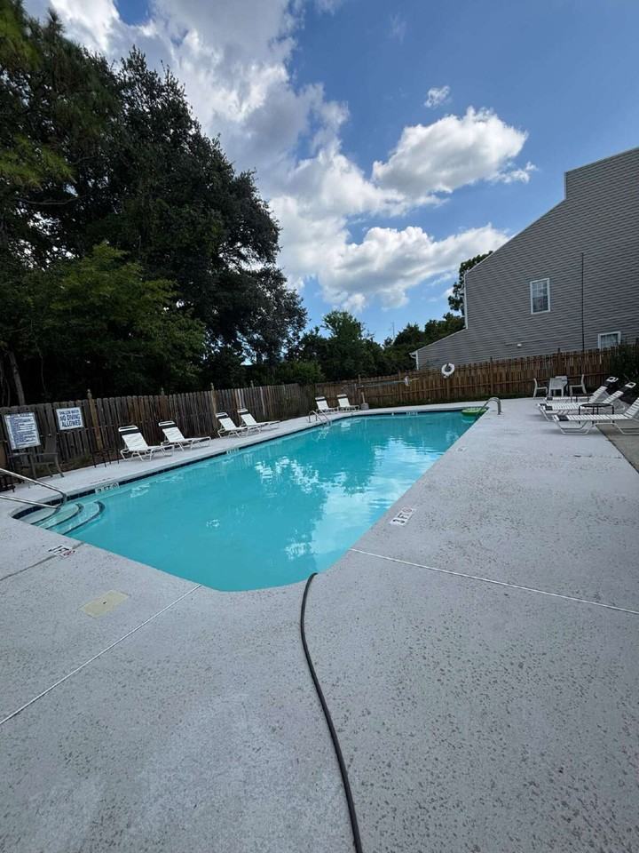 731 Bragg Dr Apt E - Photo 3 of 20