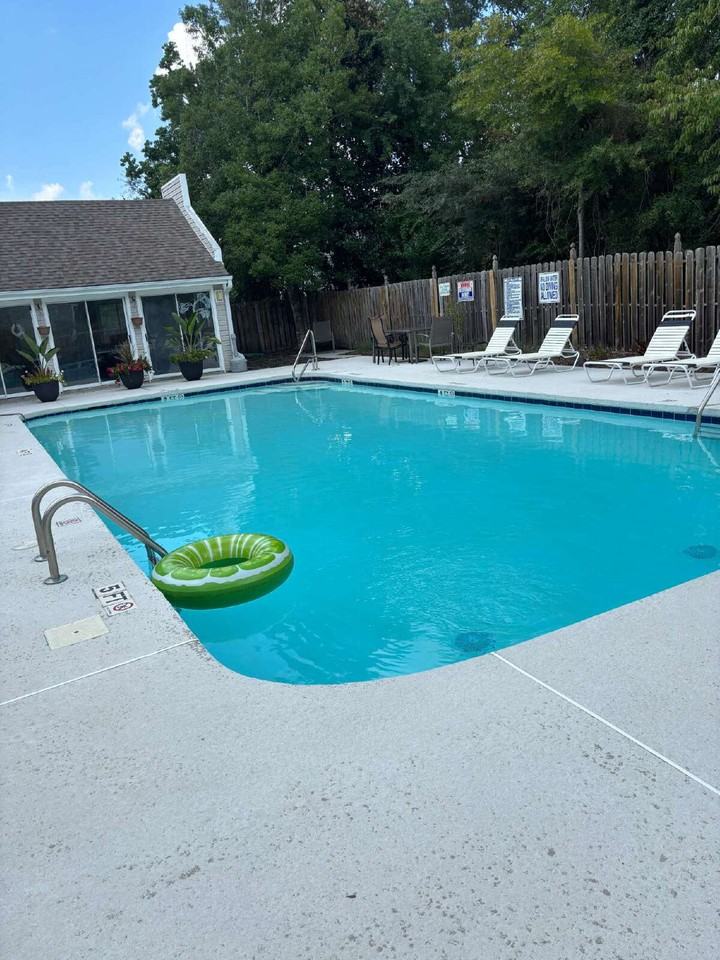 731 Bragg Dr Apt E - Photo 4 of 20