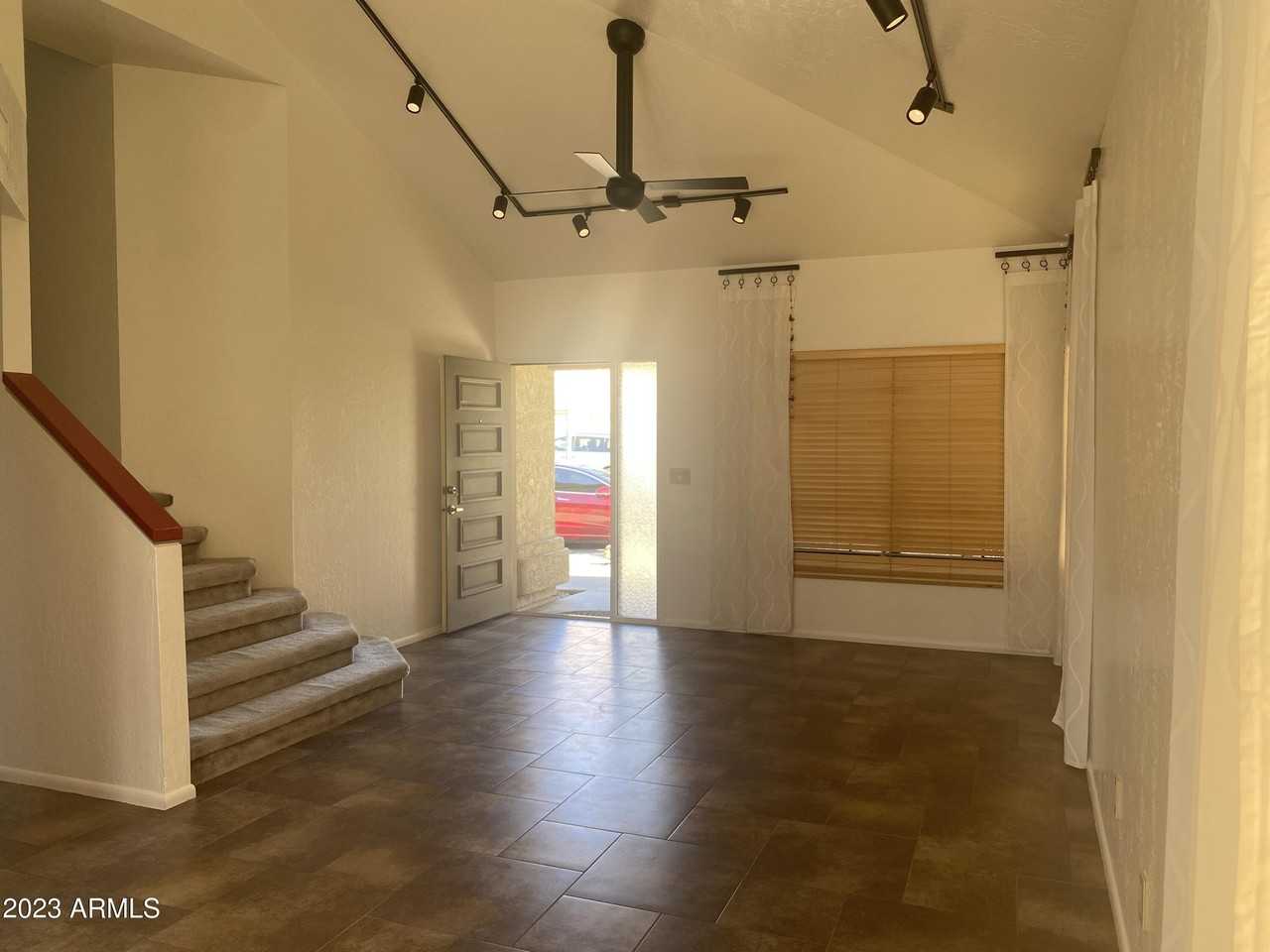 18414 N 44th Way - Photo 2 of 24